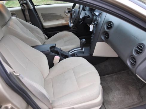 Used 2005 Pontiac Grand Prix GTP w/ Premium Audio Package FWD image 23