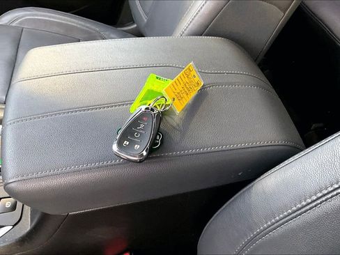 Used 2020 Chevrolet Traverse LT w/ LT Premium Package image 36