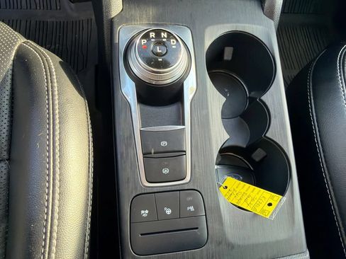Used 2021 Ford Escape Titanium AWD/4WD image 19