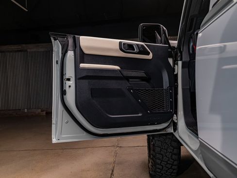 Used 2023 Ford Bronco Heritage Edition AWD/4WD image 26
