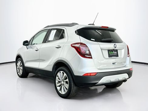 Used 2020 Buick Encore Preferred AWD/4WD image 5