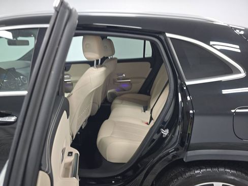 Used 2023 Mercedes-Benz GLA 250 w/ Premium Package image 8