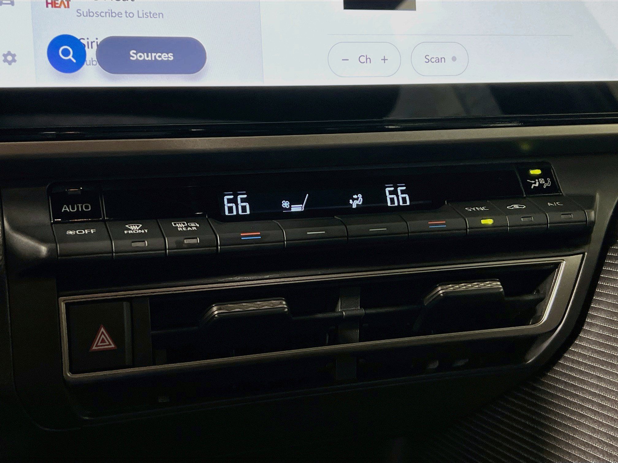 Used 2026 Toyota Camry SE w/ Multimedia Upgrade Package FWD image 25