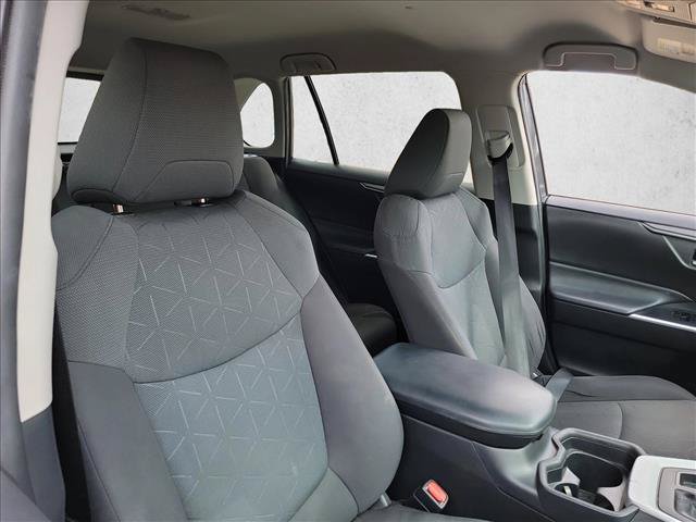 Used 2020 Toyota RAV4 XLE FWD image 12