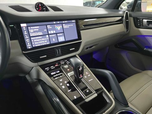Used 2020 Porsche Cayenne AWD/4WD image 28