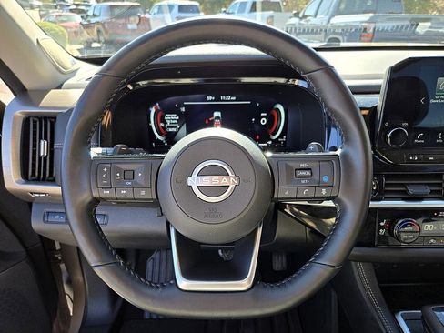 Certified 2024 Nissan Pathfinder Platinum w/ Cargo Package image 17