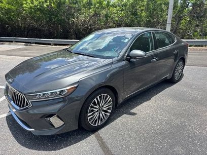 Used 2020 Kia Cadenza Technology