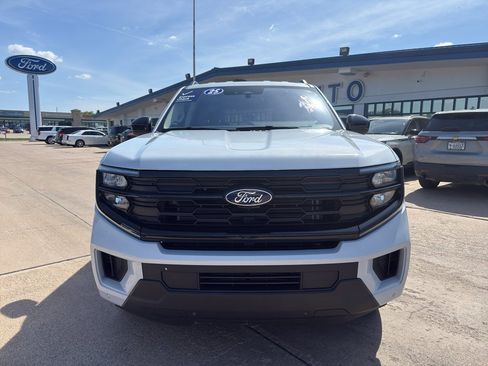 Used 2025 Ford Expedition XL AWD/4WD image 2
