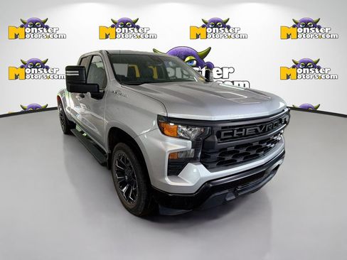 Used 2022 Chevrolet Silverado 1500 W/T w/ WT Value Package RWD image 3