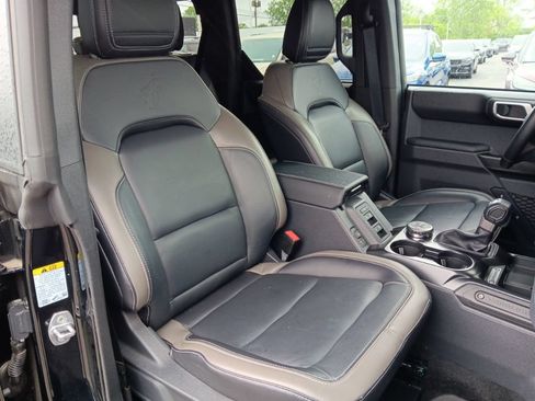 Used 2025 Ford Bronco Outer Banks AWD/4WD image 40