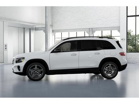Used 2026 Mercedes-Benz GLB 250 4MATIC image 35