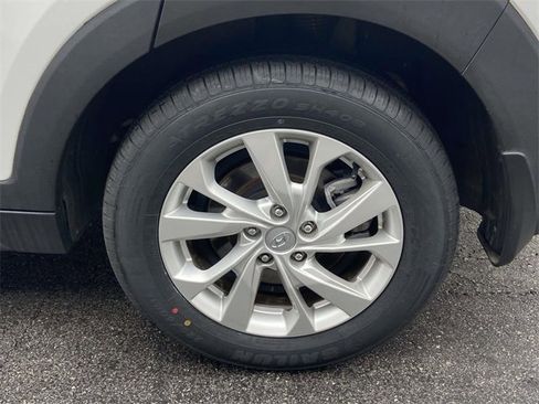 Certified 2021 Hyundai Tucson SE image 9