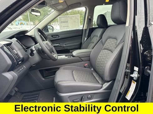 New 2026 Nissan Pathfinder SV image 10