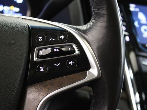 Used 2018 Cadillac Escalade Luxury AWD/4WD image 19