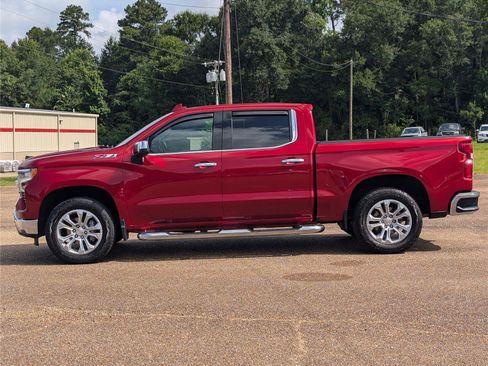 Used 2025 Chevrolet Silverado 1500 LTZ w/ LTZ Premium Package AWD/4WD image 2