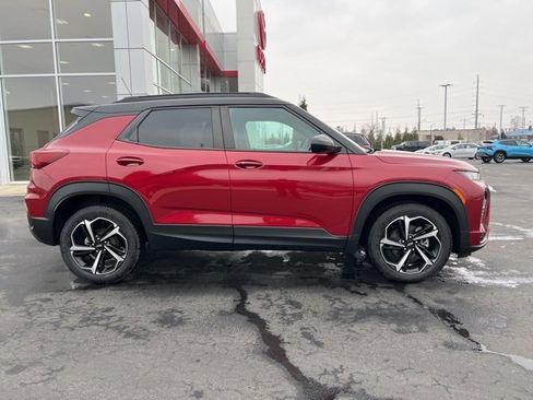 Used 2021 Chevrolet TrailBlazer RS w/ Convenience Package image 8
