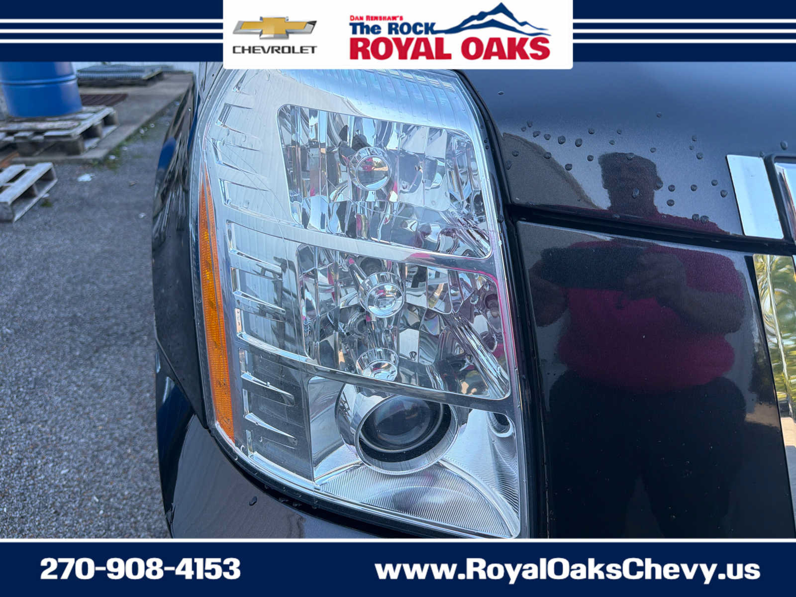 Used 2012 Cadillac Escalade Luxury AWD/4WD image 12