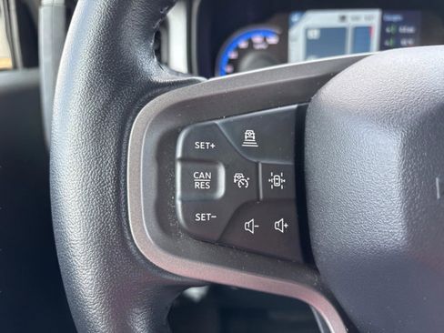 Used 2023 Ford Bronco Badlands image 13