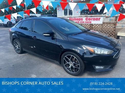 Used 2017 Ford Focus SEL image 1