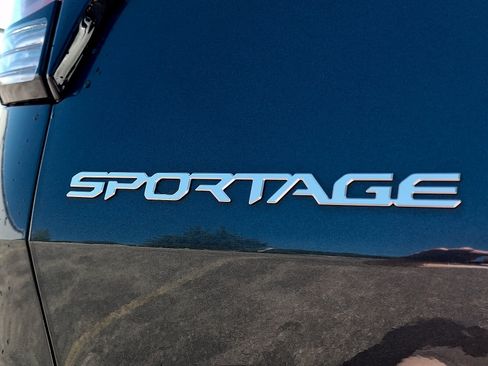 Used 2023 Kia Sportage EX AWD/4WD image 31