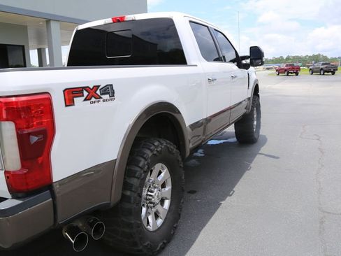 Used 2017 Ford F250 King Ranch w/ King Ranch Ultimate Package AWD/4WD image 6