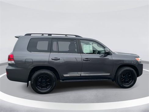Used 2019 Toyota Land Cruiser w/ Carpet Mat Package image 5