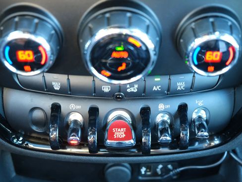 Used 2017 MINI Cooper Clubman FWD image 28