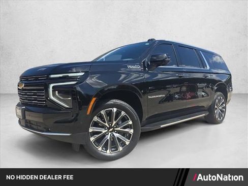 Used 2025 Chevrolet Suburban High Country AWD/4WD image 1