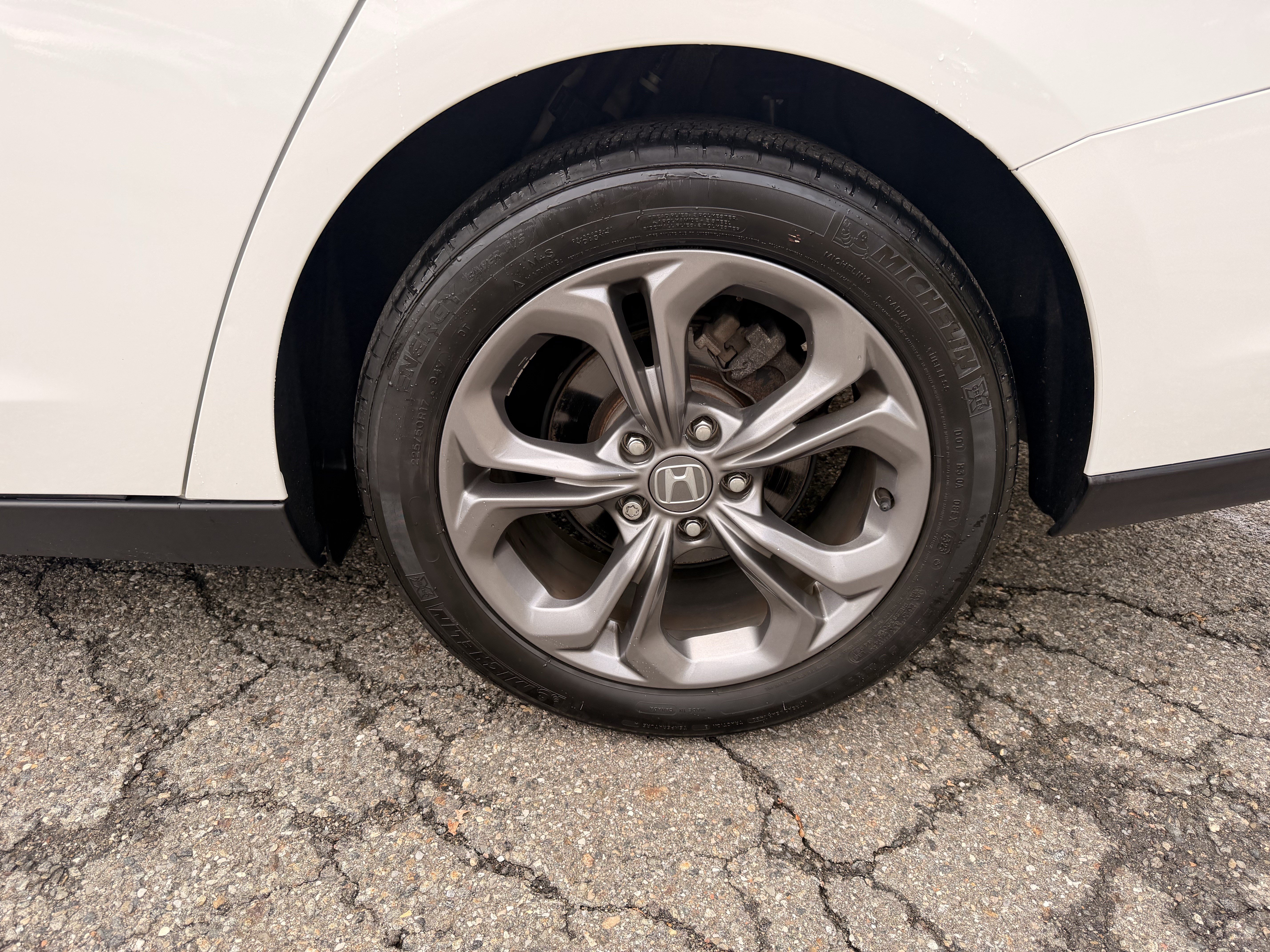 Used 2024 Honda Accord EX image 8