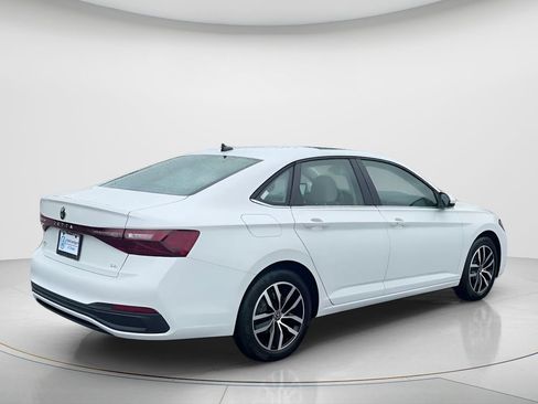 New 2026 Volkswagen Jetta SE image 6