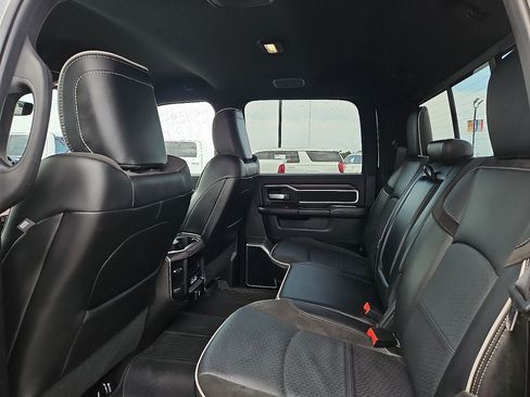 Used 2025 RAM 3500 Laramie AWD/4WD image 19