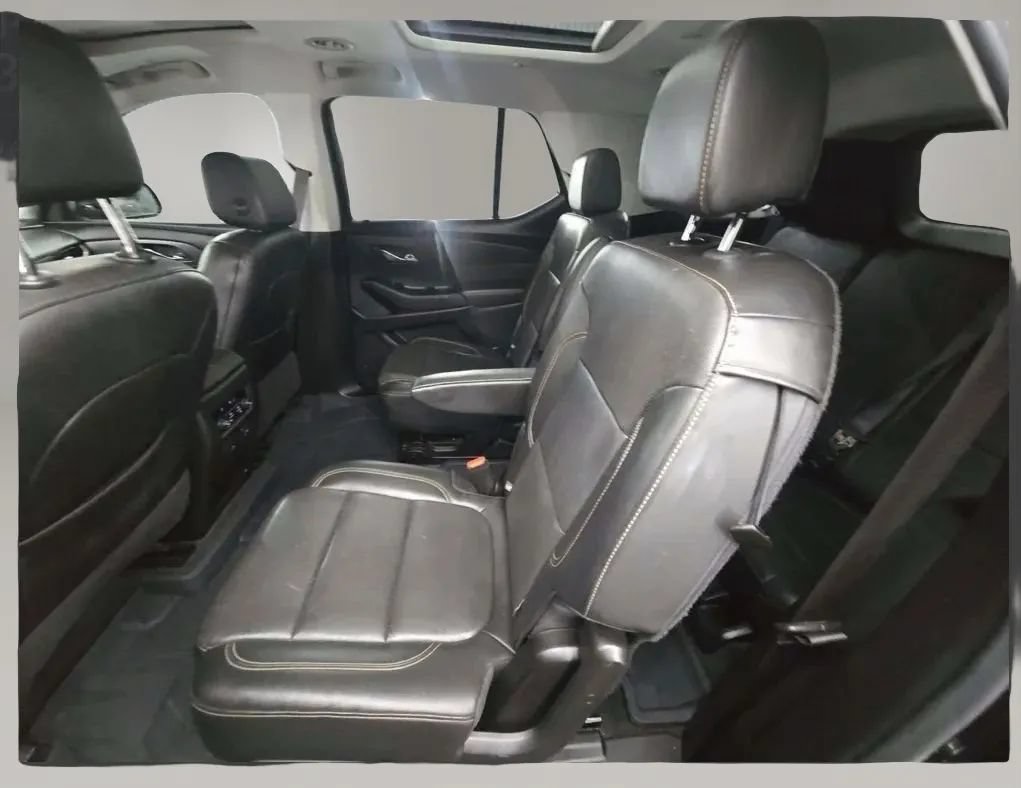 Used 2020 Chevrolet Traverse Premier w/ Redline Edition AWD/4WD image 9