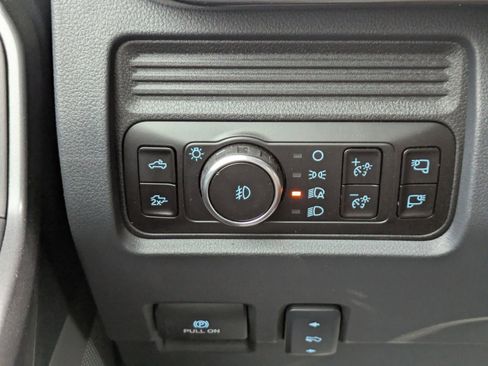 New 2026 Ford F250 Lariat w/ Black Appearance Package image 30