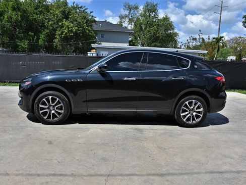 Used 2017 Maserati Levante AWD/4WD image 8