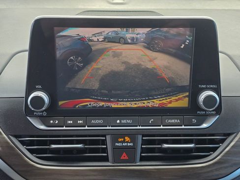 Used 2023 Nissan Altima 2.5 SV image 17