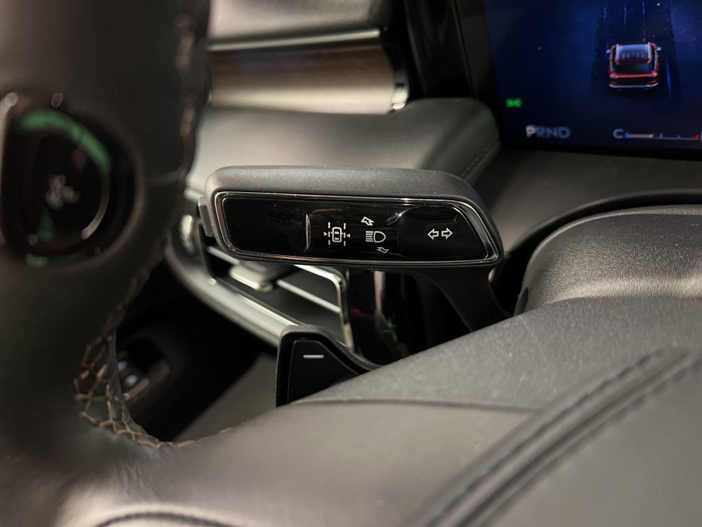 Used 2026 Lincoln Aviator Reserve AWD/4WD image 21