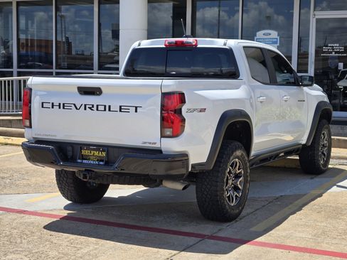 Used 2024 Chevrolet Colorado ZR2 w/ Technology Package AWD/4WD image 4