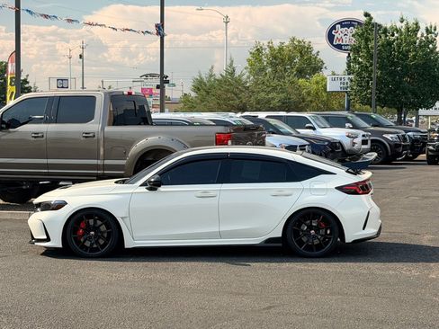 Used 2023 Honda Civic Type R image 2
