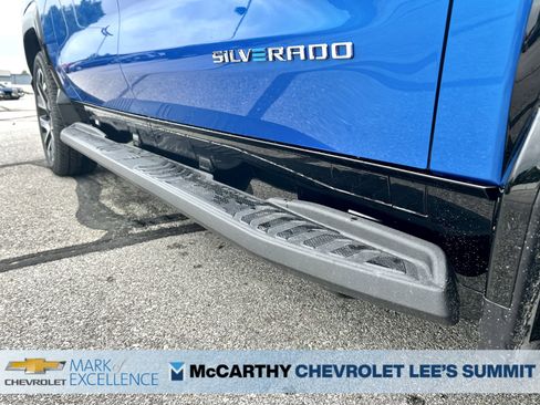 New 2025 Chevrolet Silverado EV RST image 13