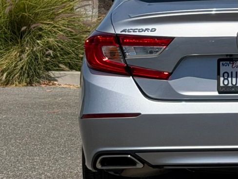Used 2020 Honda Accord Sport image 11