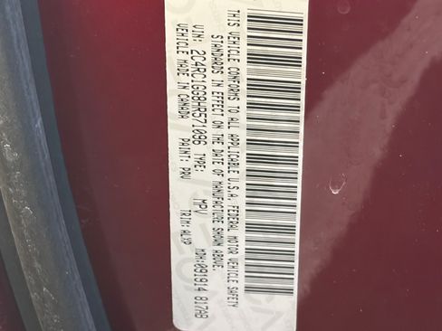 Used 2017 Chrysler Pacifica Limited FWD image 12