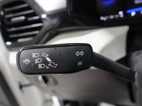 Used 2025 Volkswagen Taos S AWD/4WD image 34