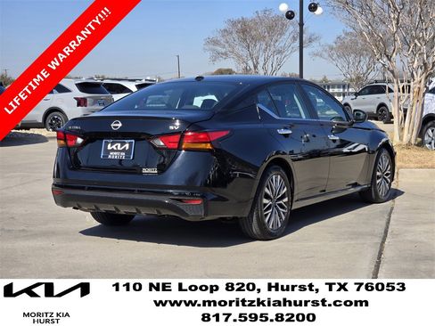 Used 2024 Nissan Altima 2.5 SV image 4