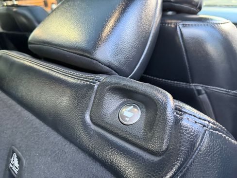 Used 2025 Honda Pilot Touring image 19