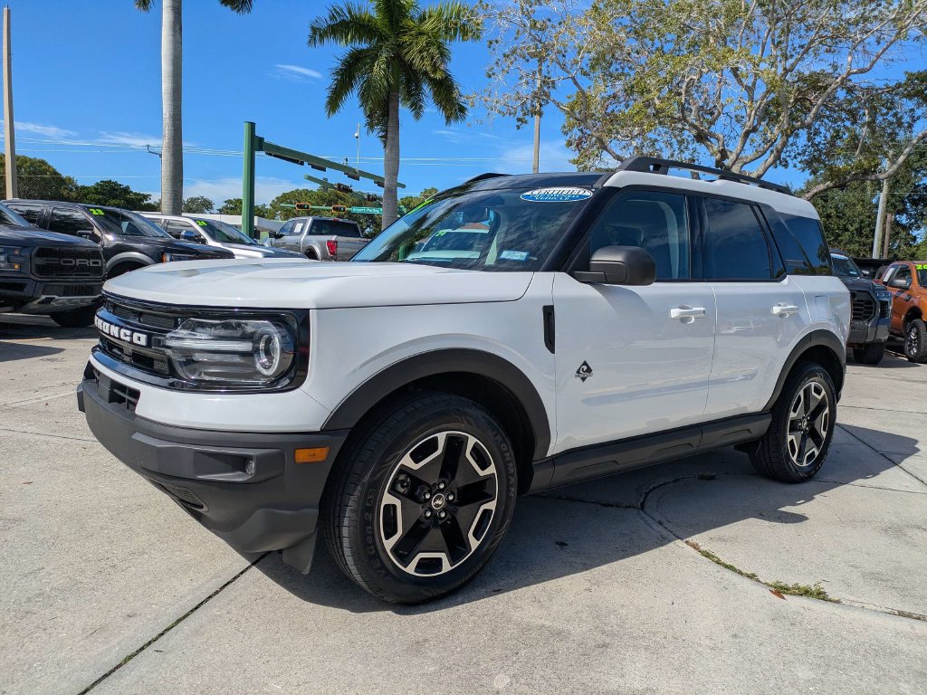Certified 2023 Ford Bronco Sport Outer Banks w/ Tech Package AWD/4WD image 7