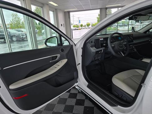New 2026 Hyundai Sonata SEL AWD/4WD image 30