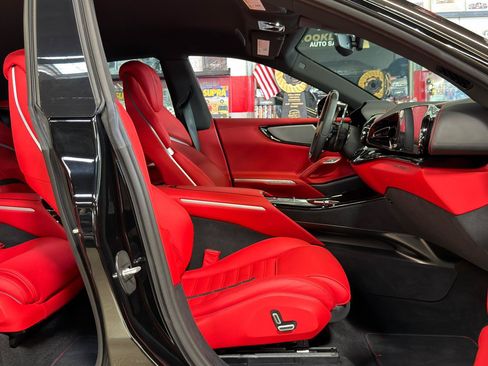 Used 2023 Ferrari Purosangue AWD/4WD image 27