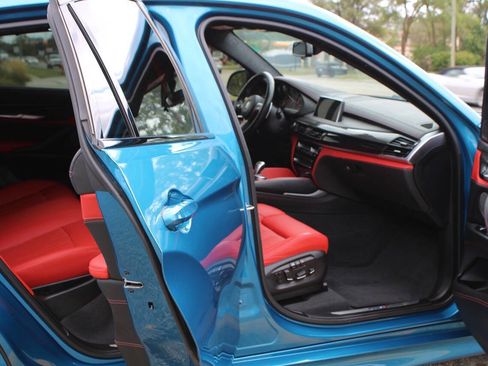 Used 2018 BMW X6 M image 71