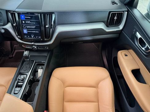 Used 2019 Volvo XC60 T6 Momentum w/ Premium Package AWD/4WD image 20