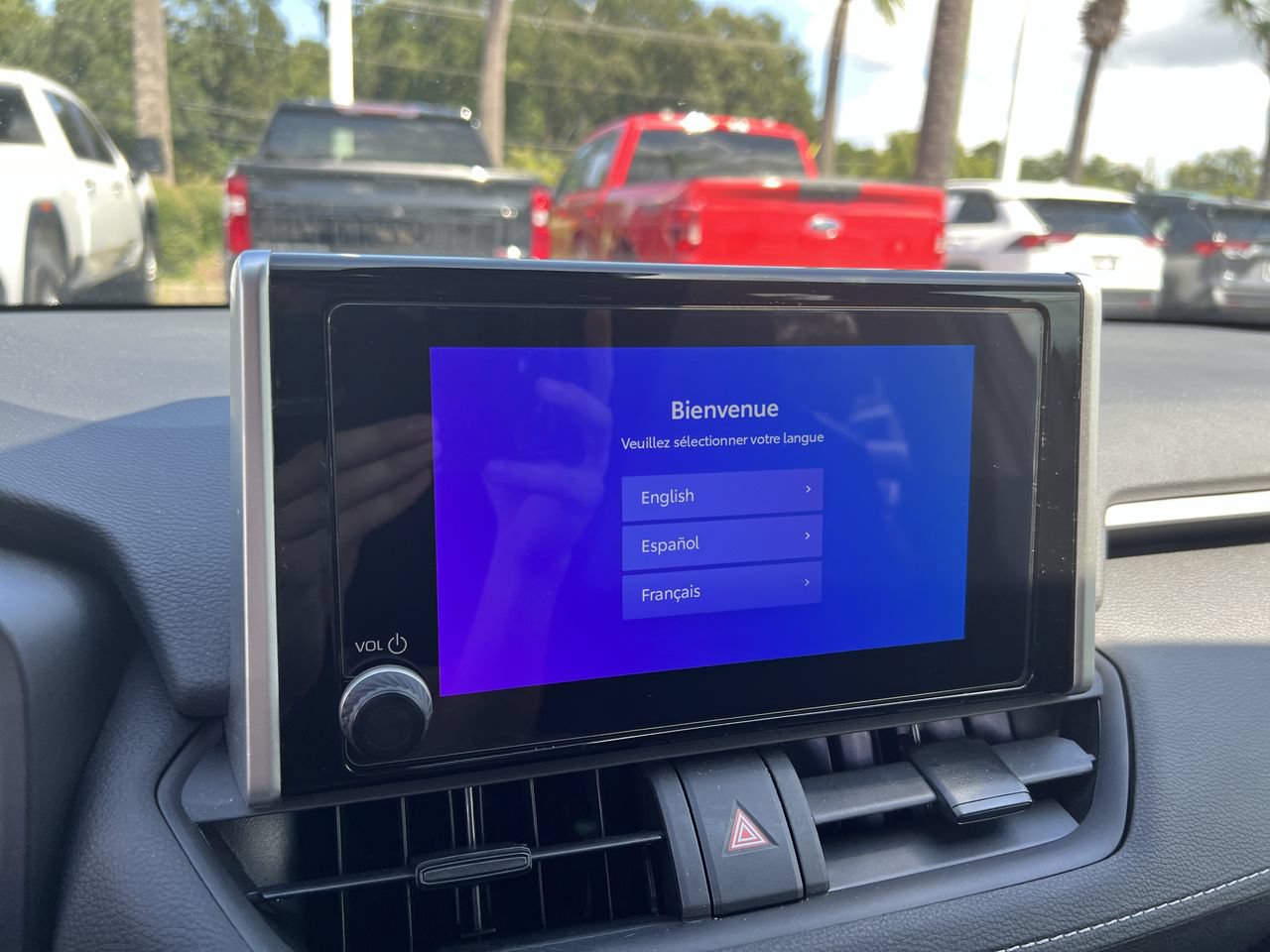 Used 2025 Toyota RAV4 XLE FWD image 23